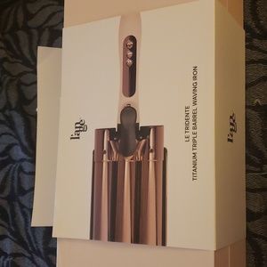 LE TRIDENTE  Titanium Triple Barrel Waving Iron